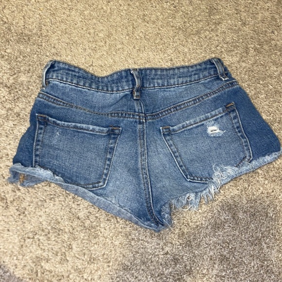 Pacsun high rise denim shorts - Picture 3 of 3